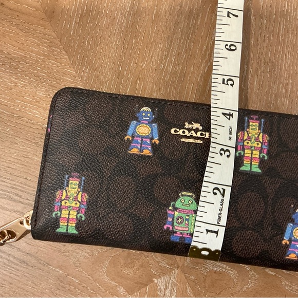 Coach CW484 Cosmic Long Wallet Long Zip Robot Signature Print NWT - Picture 6 of 6